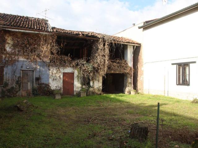 Villa Indipendente in vendita a Unione dei Comuni I Fontanili, Rosate