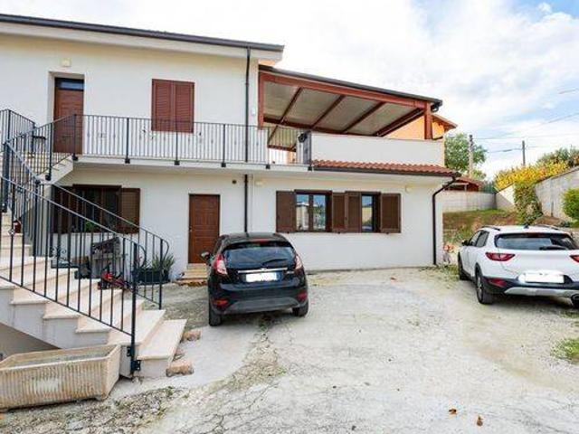 Villa Indipendente in vendita a Rosciano, Abruzzo