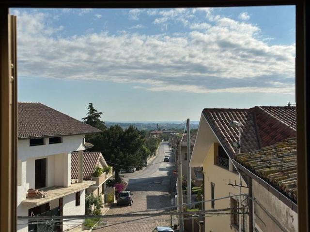 Villa Indipendente in vendita a Rosciano, Abruzzo