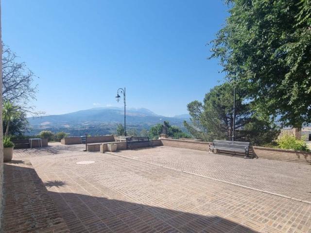 Villa Indipendente in vendita a Rosciano, Abruzzo