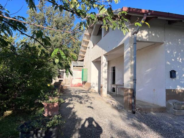 Villa Indipendente in vendita a Rosciano, Abruzzo