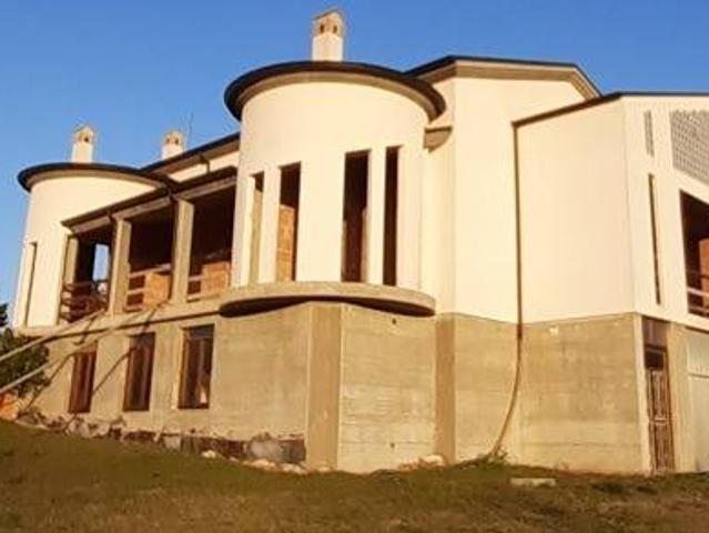 Villa Indipendente in vendita a Rosciano, Abruzzo