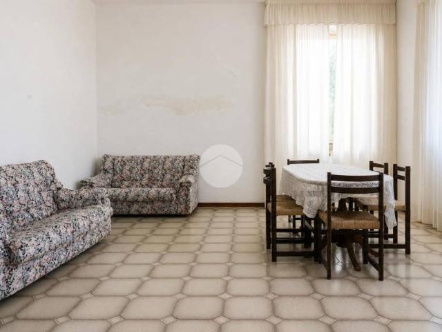 Villa Indipendente in vendita a Roseto Degli Abruzzi, Abruzzo