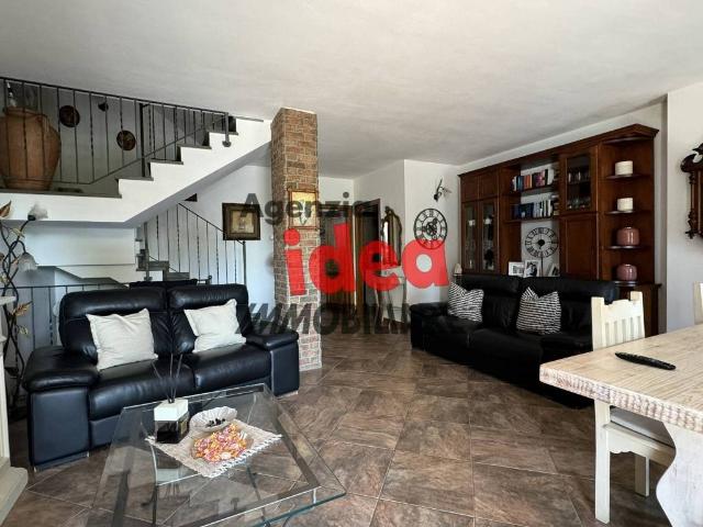 Villa Indipendente in vendita a Rosignano Marittimo, Toscana