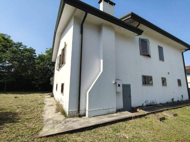 Villa Indipendente in vendita a Rosolina, Veneto