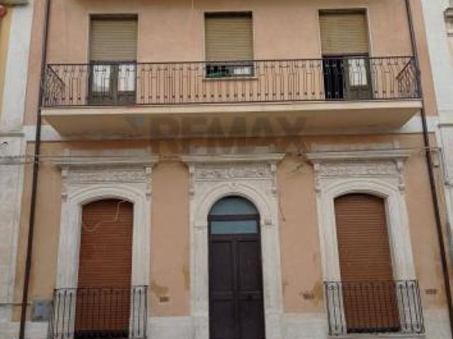 Villa Indipendente in vendita a Rosolini, Sicilia