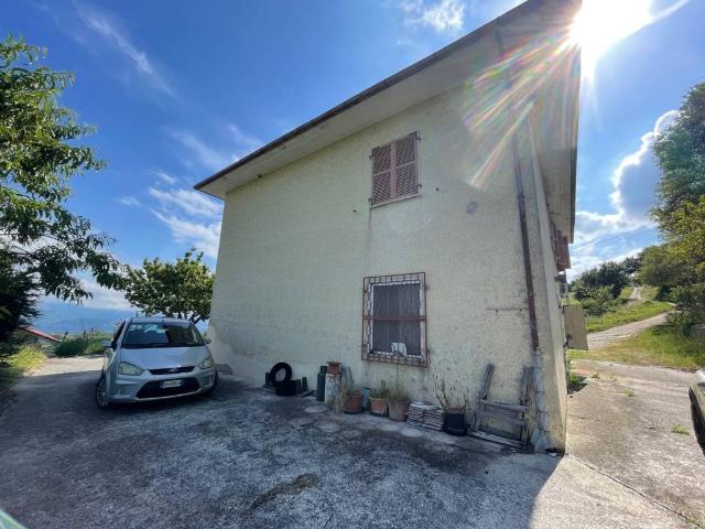 Villa Indipendente in vendita a Marche, Ascoli Piceno