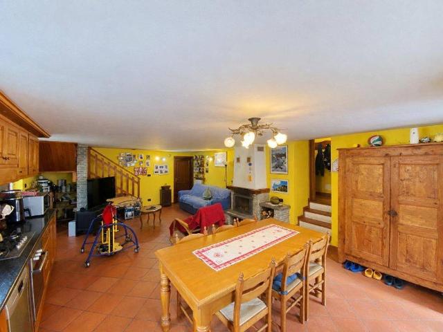 Villa Indipendente in vendita a Roreto, Roure