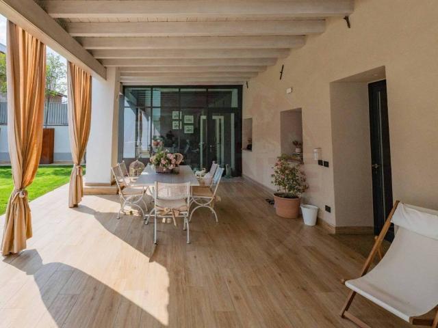 Villa Indipendente in vendita a Villaggio Famiglia, Rovato