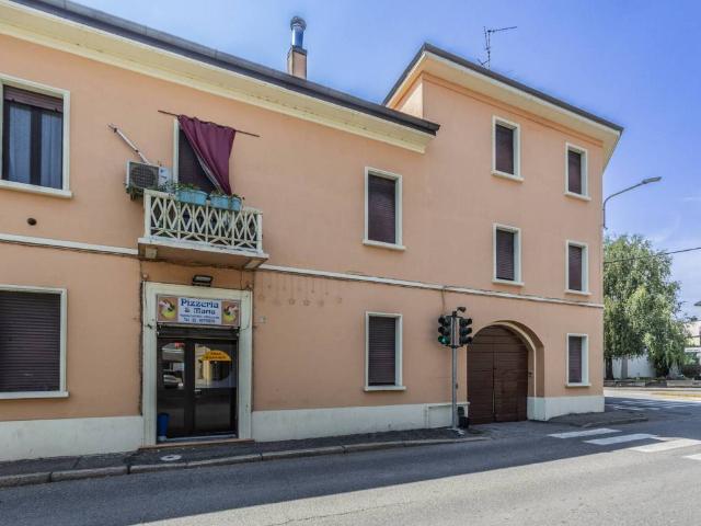 Villa Indipendente in vendita a Rovello Porro, Lombardia