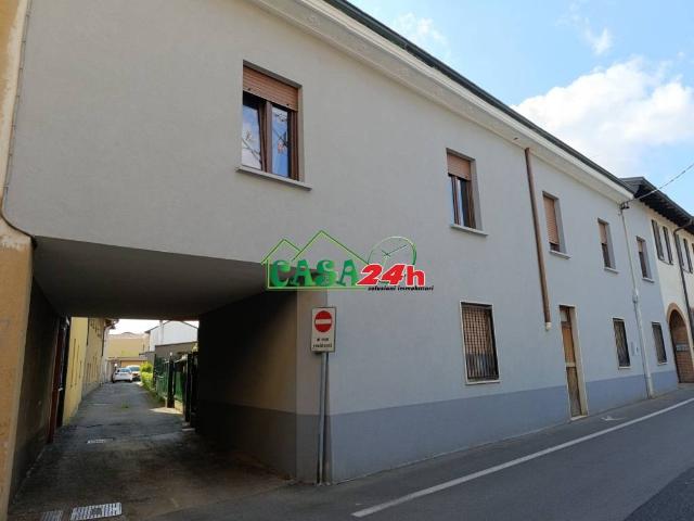 Villa Indipendente in vendita a Rovello Porro, Lombardia