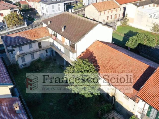 Villa Indipendente in vendita a Rovello Porro, Lombardia
