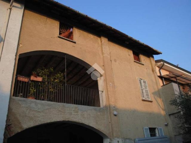 Villa Indipendente in vendita a Rovello Porro, Lombardia