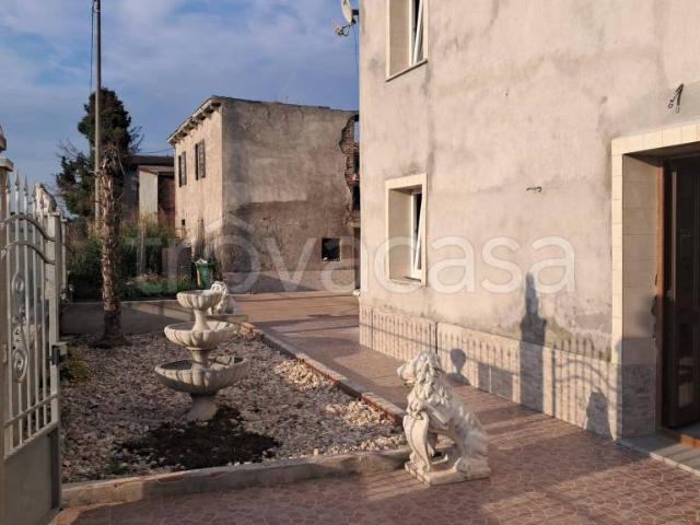Villa Indipendente in vendita a Roverchiaretta, Roverchiara