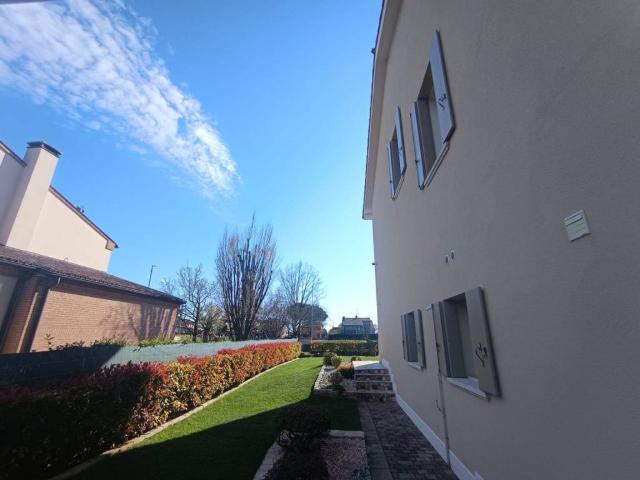 Villa Indipendente in vendita a Roveredo Di Guà, Veneto