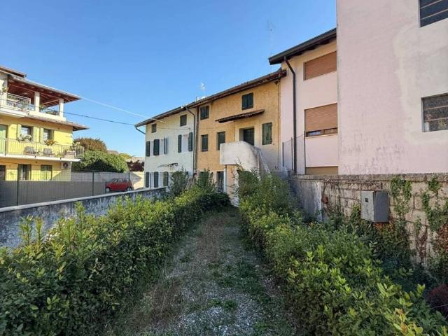 Villa Indipendente in vendita a Roveredo in Piano / Lavorêt, Roveredo in Piano