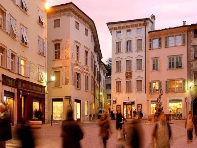 Villa Indipendente in vendita a Comunità della Vallagarina, Borgo Sacco