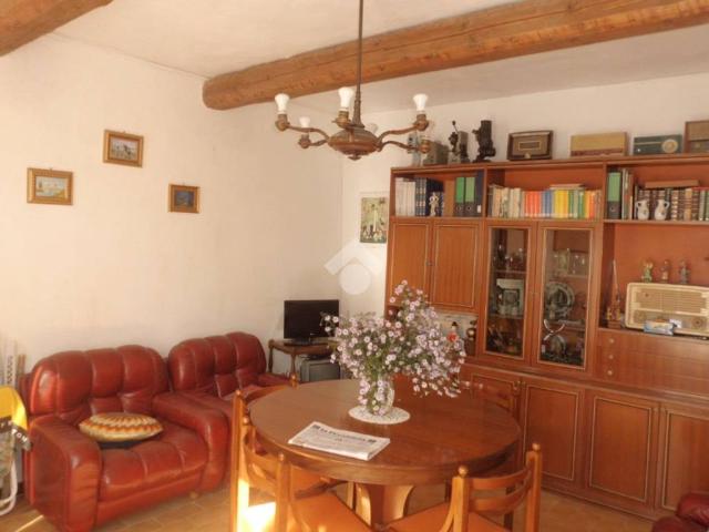 Villa Indipendente in vendita a Rovescala, Lombardia