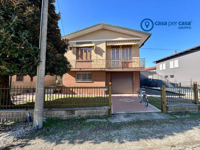 Villa Indipendente in vendita a Rovigo, Veneto