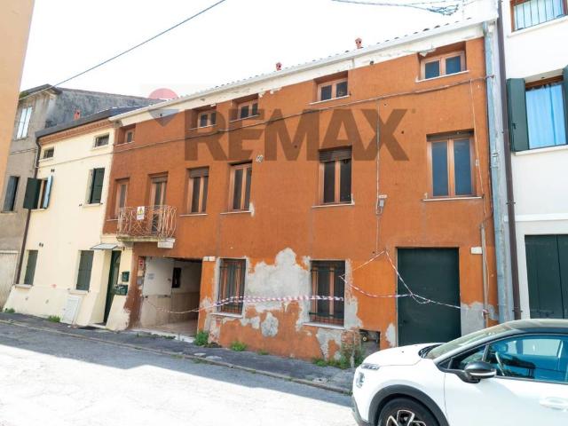 Villa Indipendente in vendita a Tassina, Rovigo