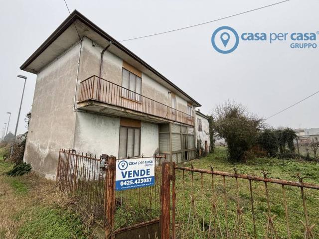 Villa Indipendente in vendita a Rovigo, Veneto