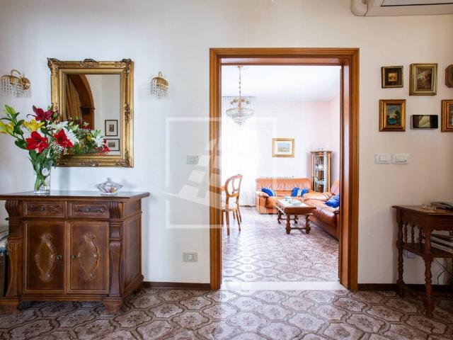 Villa Indipendente in vendita a Tresinaro - Secchia, Re