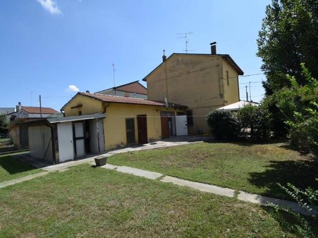 Villa Indipendente in vendita a Russi, Reggio Emilia