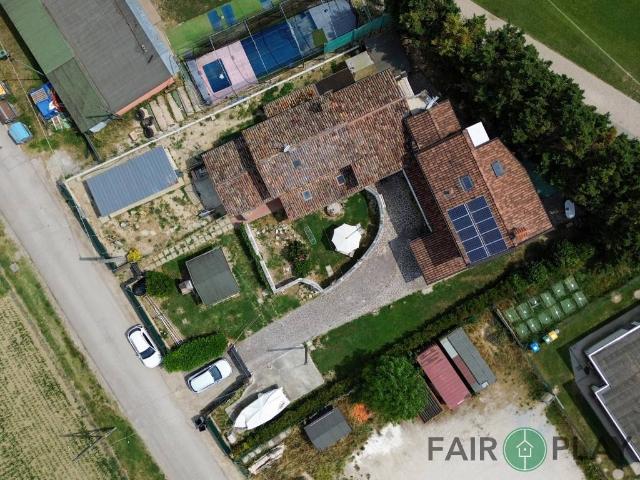 Villa Indipendente in vendita a Russi, Reggio Emilia