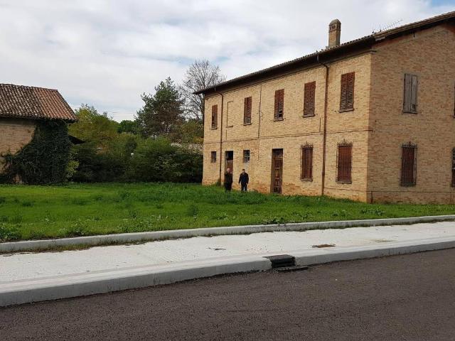 Villa Indipendente in vendita a Russi, Reggio Emilia