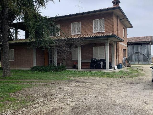 Villa Indipendente in vendita a Russi, Reggio Emilia