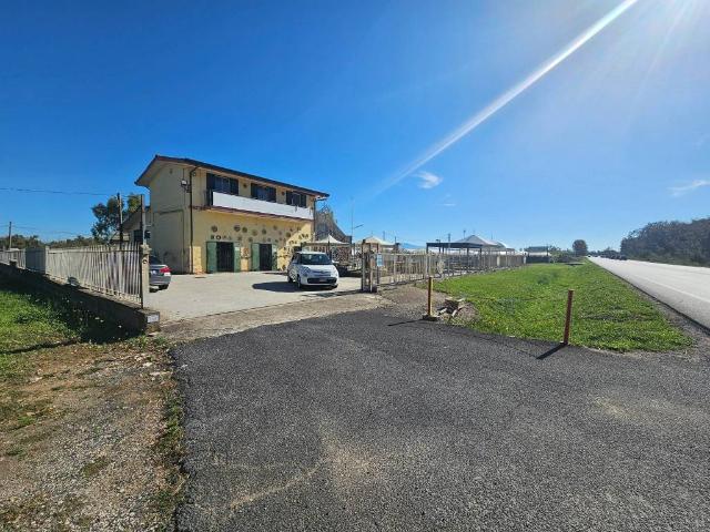 Villa Indipendente in vendita a Sabaudia, Lazio