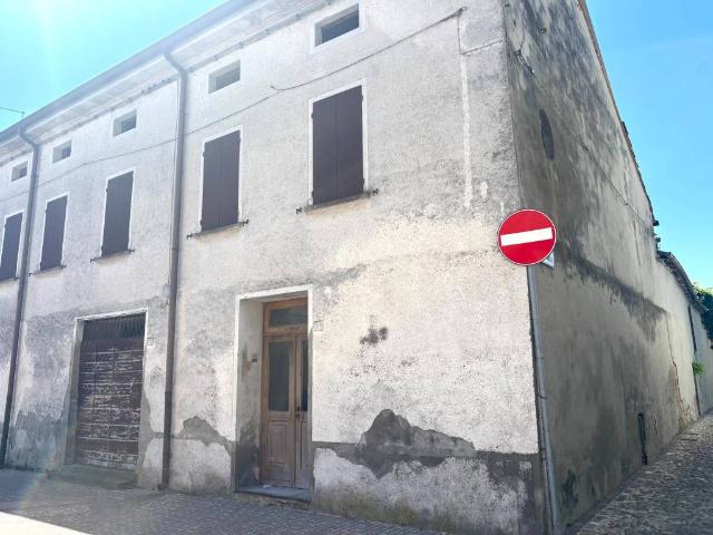 Villa Indipendente in vendita a Sabbioneta, Lombardia