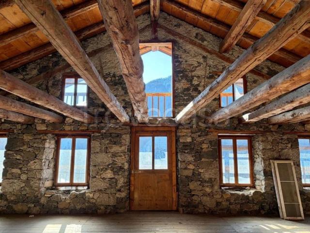 Villa Indipendente in vendita a Vallada Agordina, Veneto