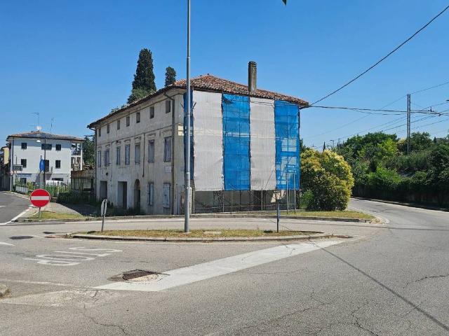Villa Indipendente in vendita a Sagrado, Friuli-Venezia Giulia