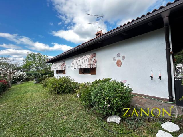 Villa Indipendente in vendita a Sagrado, Sagrado / Sagrât / Zegraj