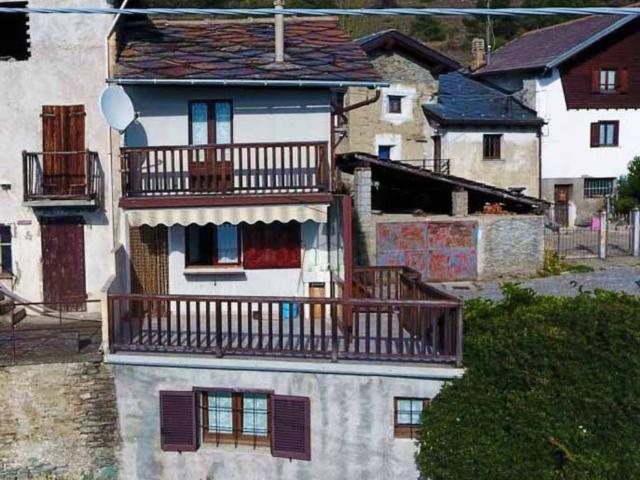 Villa Indipendente in vendita a Saint Denis, Aosta