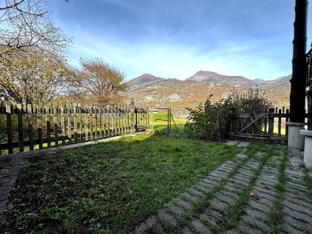 Villa Indipendente in vendita a Saint Marcel, Aosta