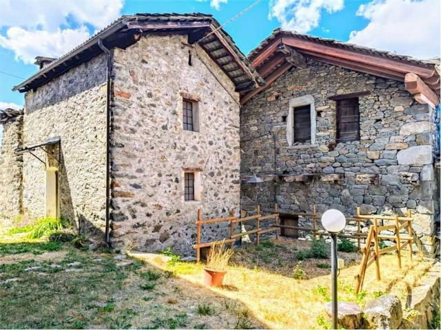 Villa Indipendente in vendita a Saint Marcel, Aosta