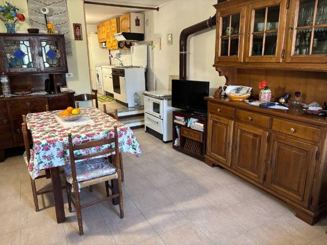 Villa Indipendente in vendita a Villeneuve, Aosta