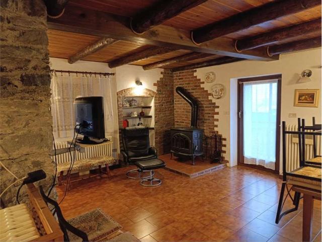 Villa Indipendente in vendita a Saint Vincent, Aosta