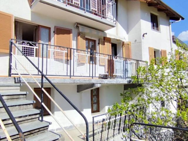 Villa Indipendente in vendita a Saint Vincent, Aosta