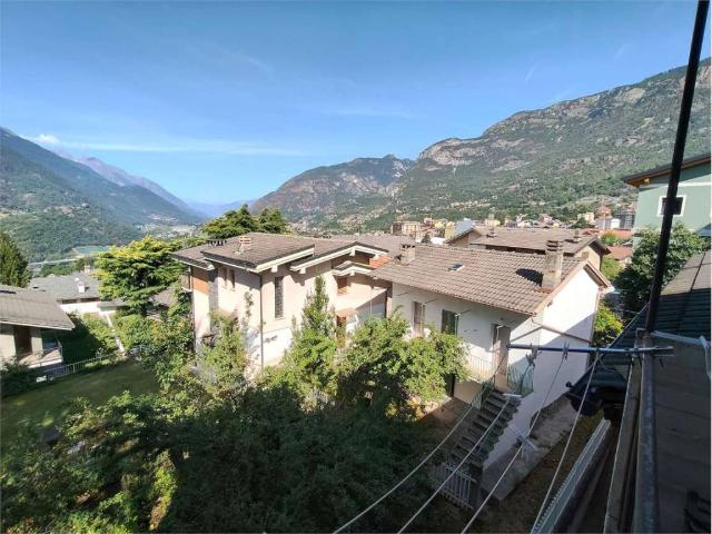 Villa Indipendente in vendita a Saint Vincent, Aosta