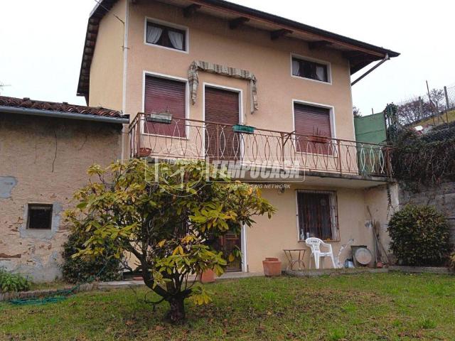 Villa Indipendente in vendita a Piemonte, Biella