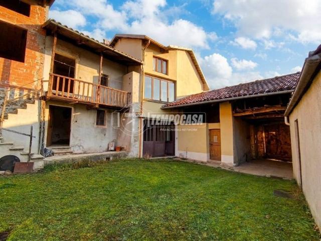 Villa Indipendente in vendita a Piemonte, Biella