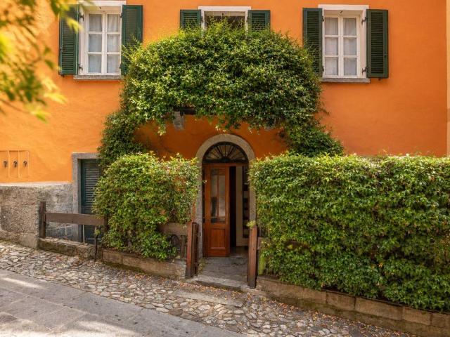 Villa Indipendente in vendita a Sala Comacina, Lombardia