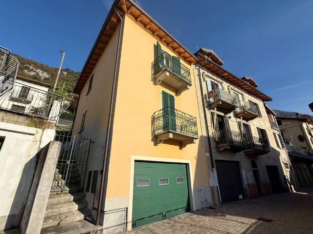 Villa Indipendente in vendita a Croce, Sala Comacina