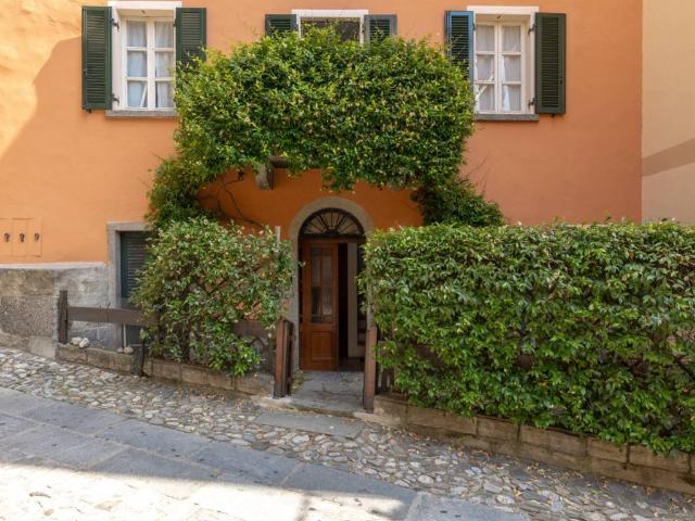 Villa Indipendente in vendita a Sala Comacina, Lombardia