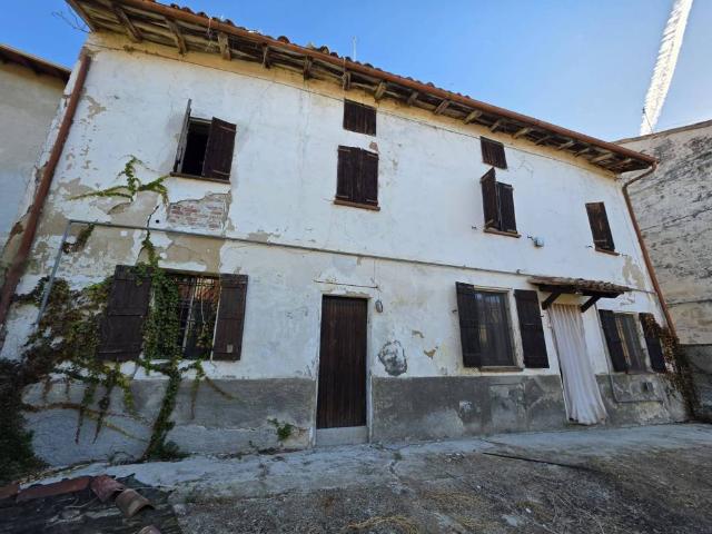Villa Indipendente in vendita a Piemonte, Alessandria