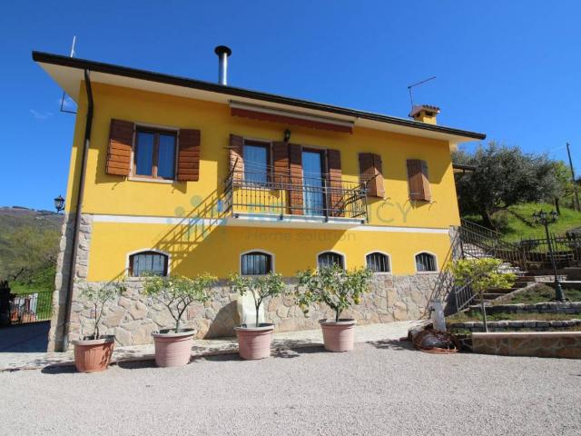 Villa Indipendente in vendita a Salcedo, Veneto