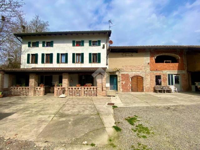 Villa Indipendente in vendita a Piemonte, Alessandria